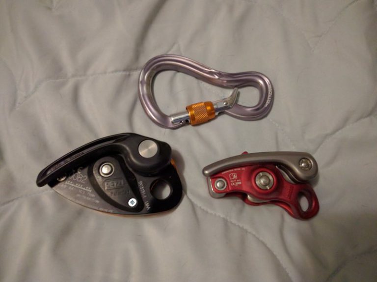 Mad Rock Lifeguard Review - How does it Compare to the Grigri - Rock ...