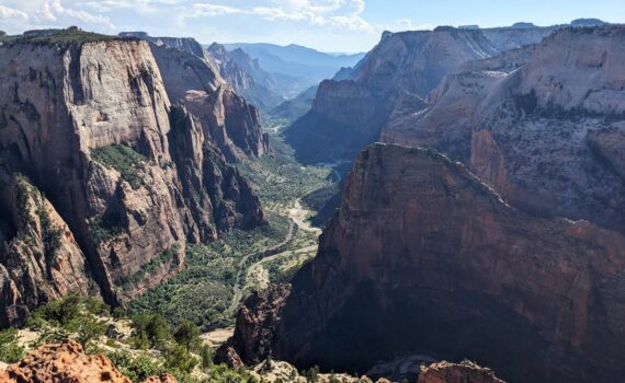 Observation point overlook Angels Landing